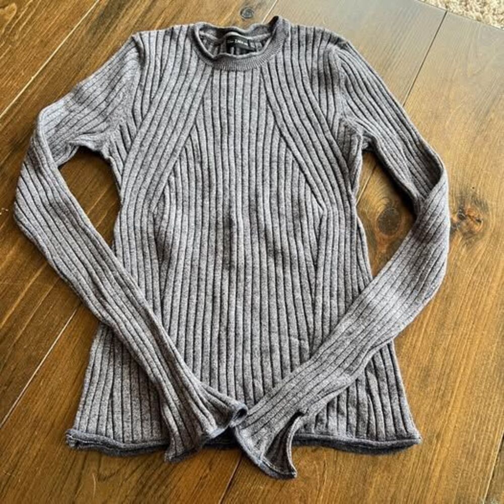 Zara Women’s Ribbed Long Sleeve Top-medium